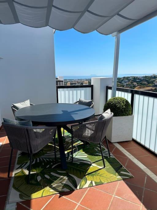 Oceanview Luxury Penthouse Apartment Estepona Luaran gambar